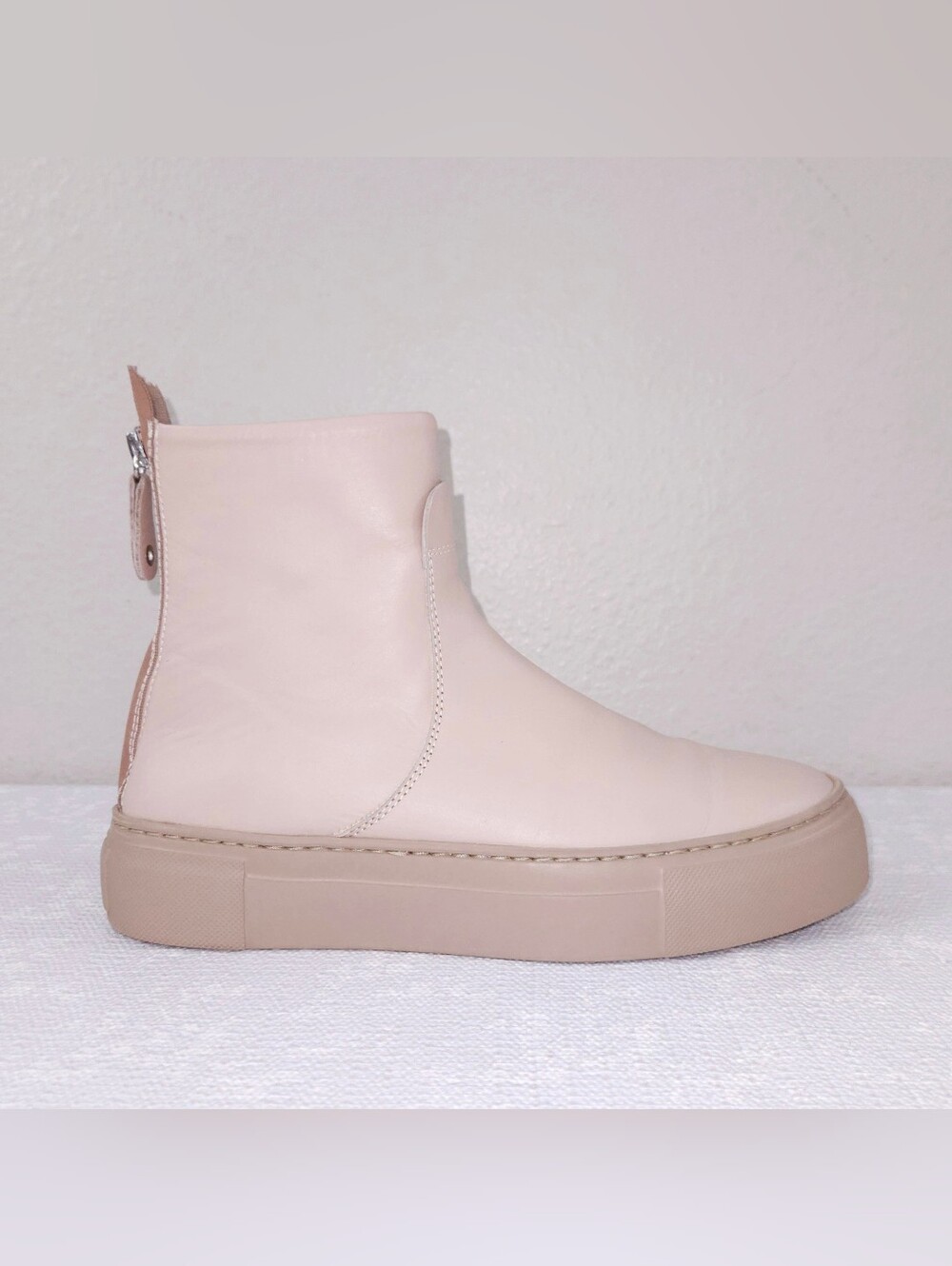 AGL Meghan Platform Sneaker Bootie US 7.5